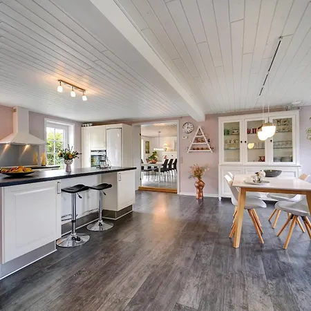 Feriehus Like House 9 B