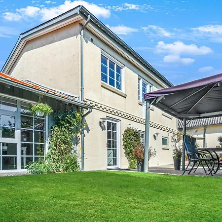 Like House 9 B Feriehus *